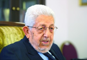 Ekonomik ve Sosyal Araştırmalar Merkezi (ESAM) Başkanı Recai Kutan, Avrupa Parlamentosu'nun (AP) 1915 olayları kararına ilişkin AA muhabirine açıklamalarda bulundu. (Emin Sansar - Anadolu Ajansı)